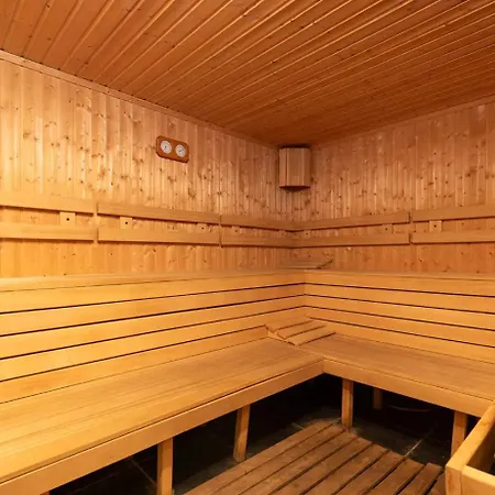At Aspen Valley, With Indoor And Outdoor Pool, And Jacuzzi Разлог