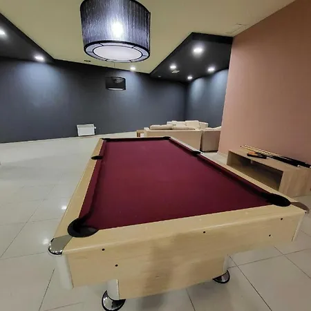 At Aspen Valley, With Indoor And Outdoor Pool, And Jacuzzi *